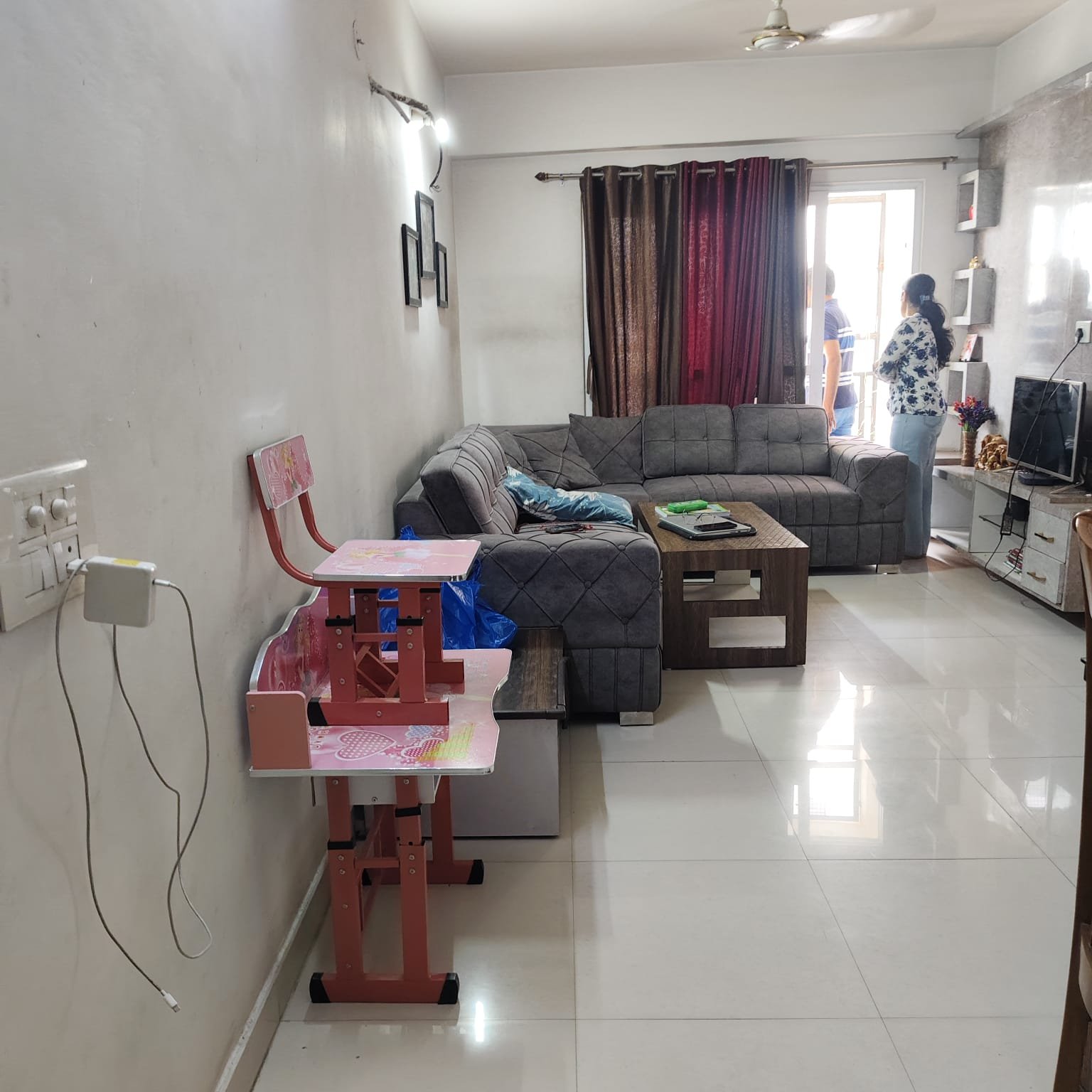 3 bhk fully furnished flat 80 lacs tripolis