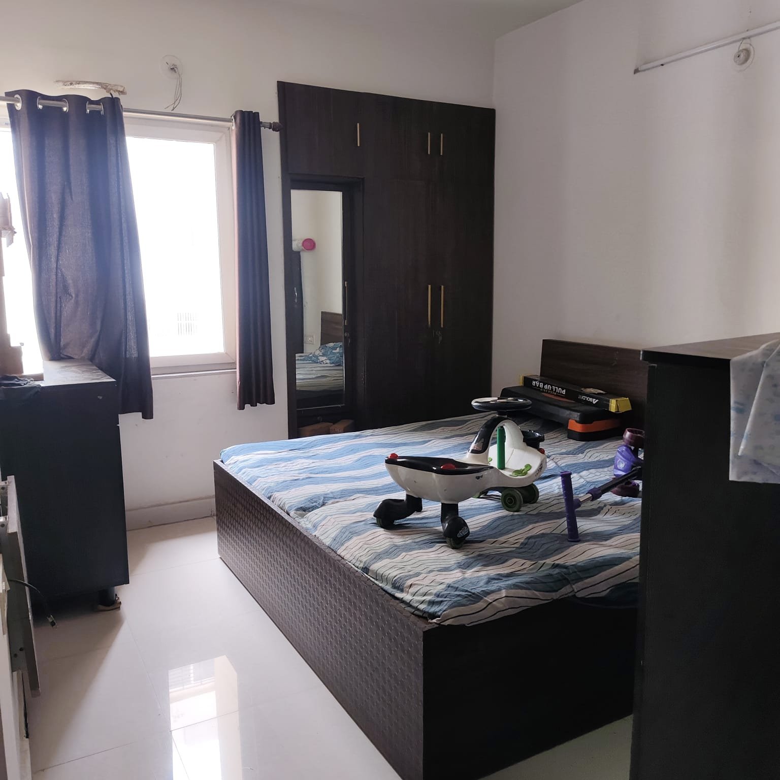 WhatsApp Image 2026-07-17 at 11.31.26 AM (1) 3 bhk fully furnished flat 80 lacs tripolis